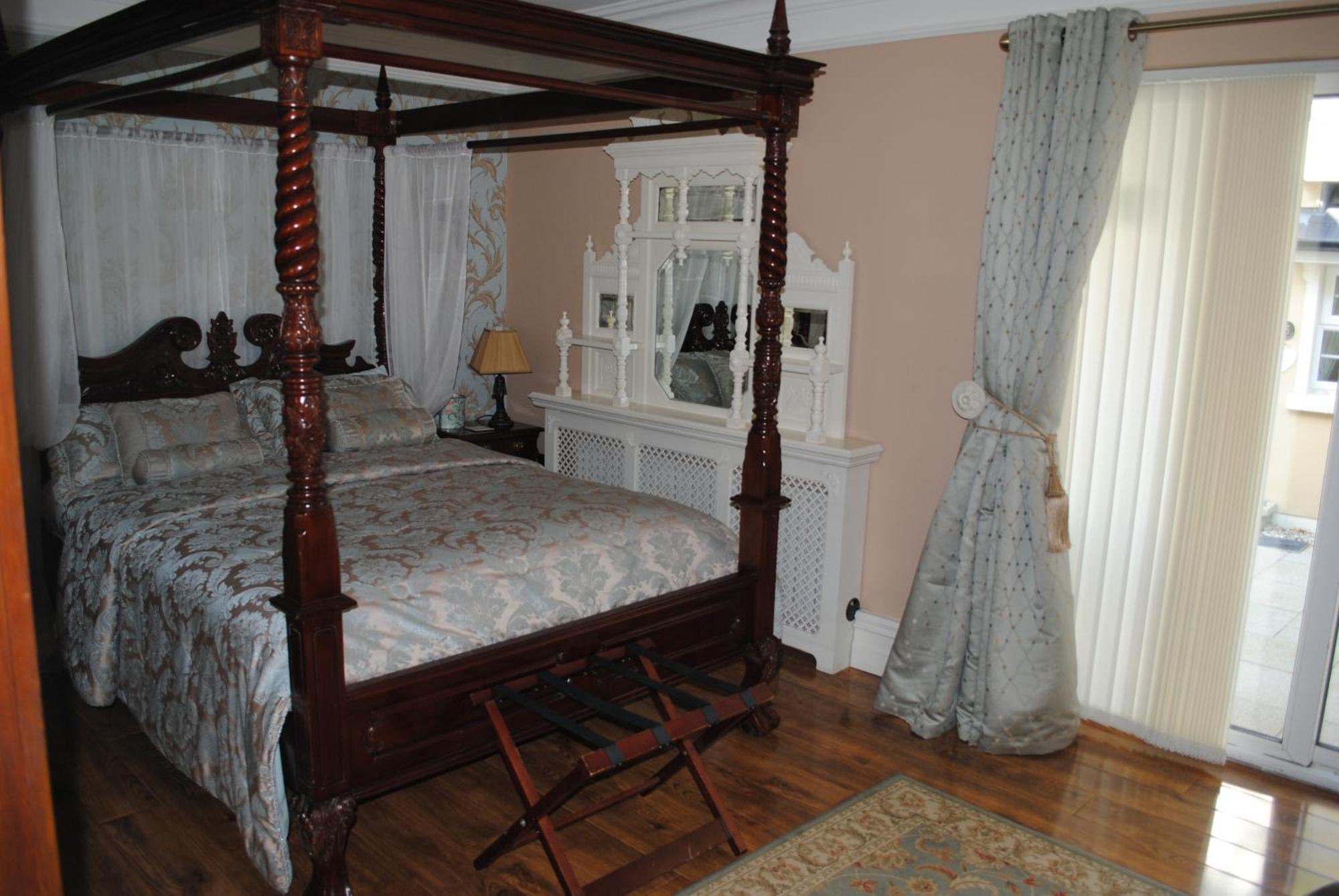 Riverside Lodge Карлингфорд Экстерьер фото